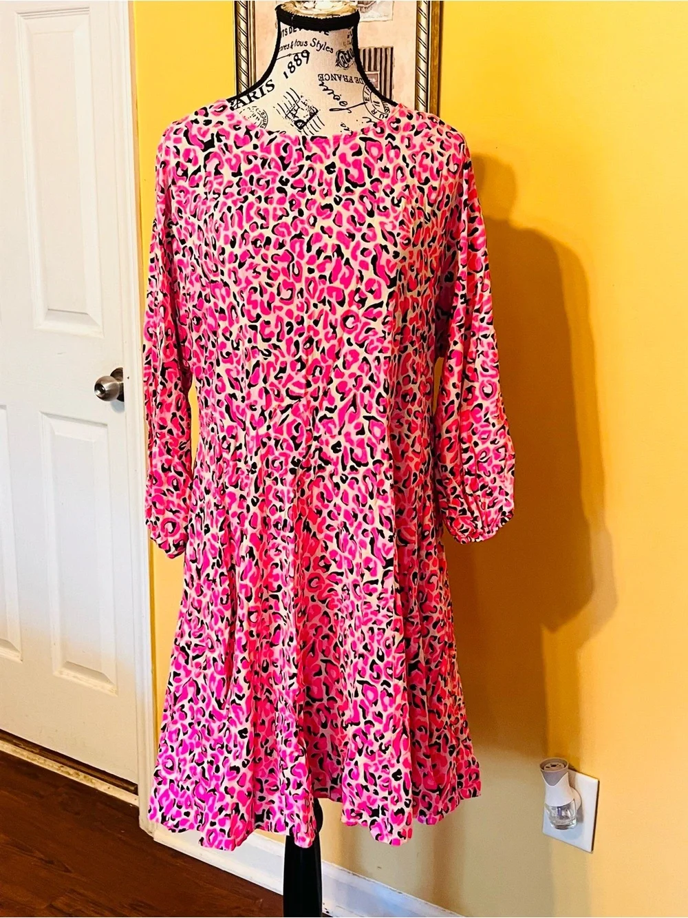 Lilly Pulitzer Pink & Multi Leopard Print Midi Dress size M